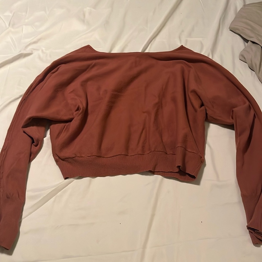 Open back lounge top